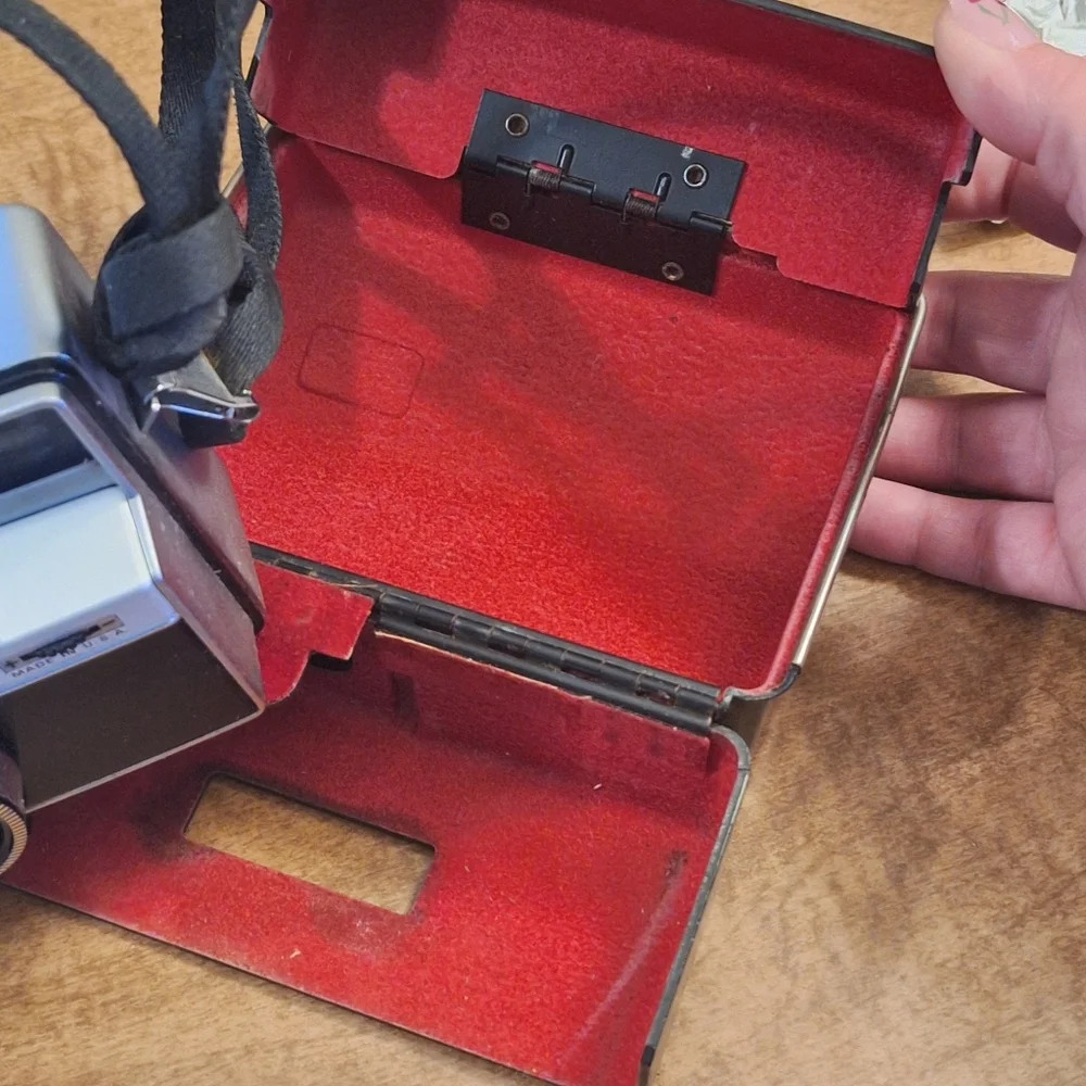 Kodak Instamatic 804 Vintage Film Camera With Hard Shell Case 1965-1970 Untested